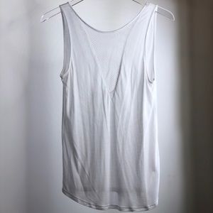 *SOLD* Alo Yoga white tank top Size Small